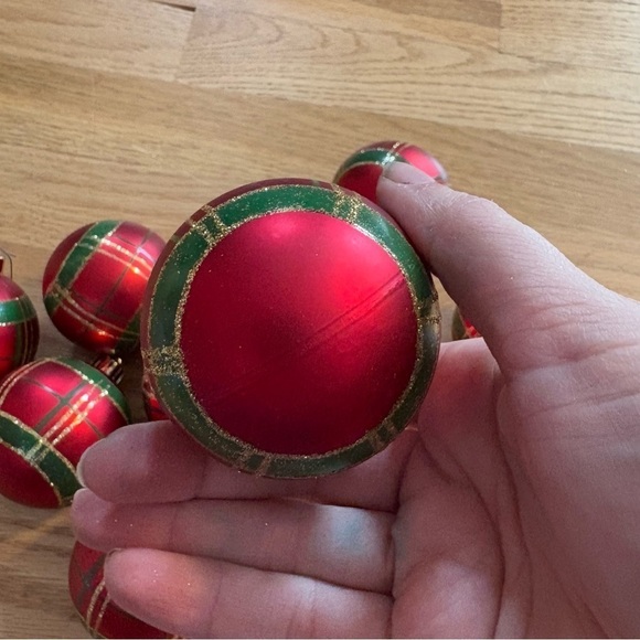 Vintage Diagonal Plaid Glass Christmas Ball Ornament Bundle Lot Scotch Scottish - Picture 6 of 7